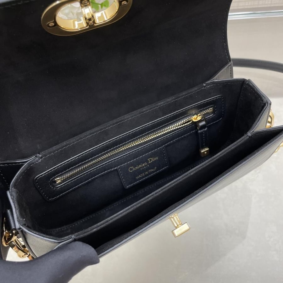 ديور ‏DIOR BOBBY East-West مقاس 22cm