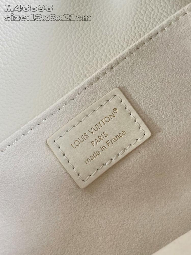 لوي فيتون ‏ Pochette Métis مقاس13.5cm
