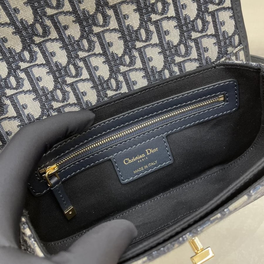 ديور ‏DIOR BOBBY East-West مقاس 22cm