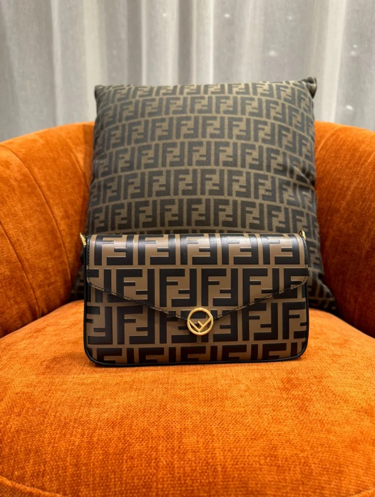 فندي كروس مقاس 22cm
