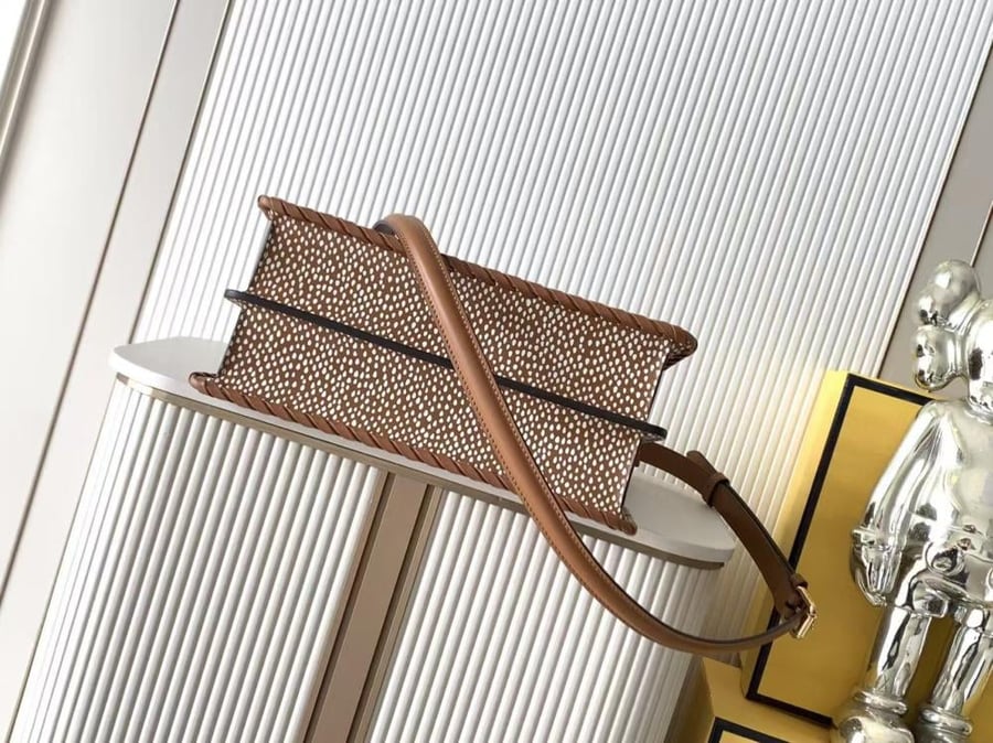 فندي مقاس 27cm