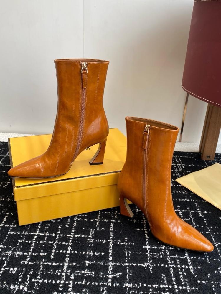 بوت فندي ارتفاع 6cm