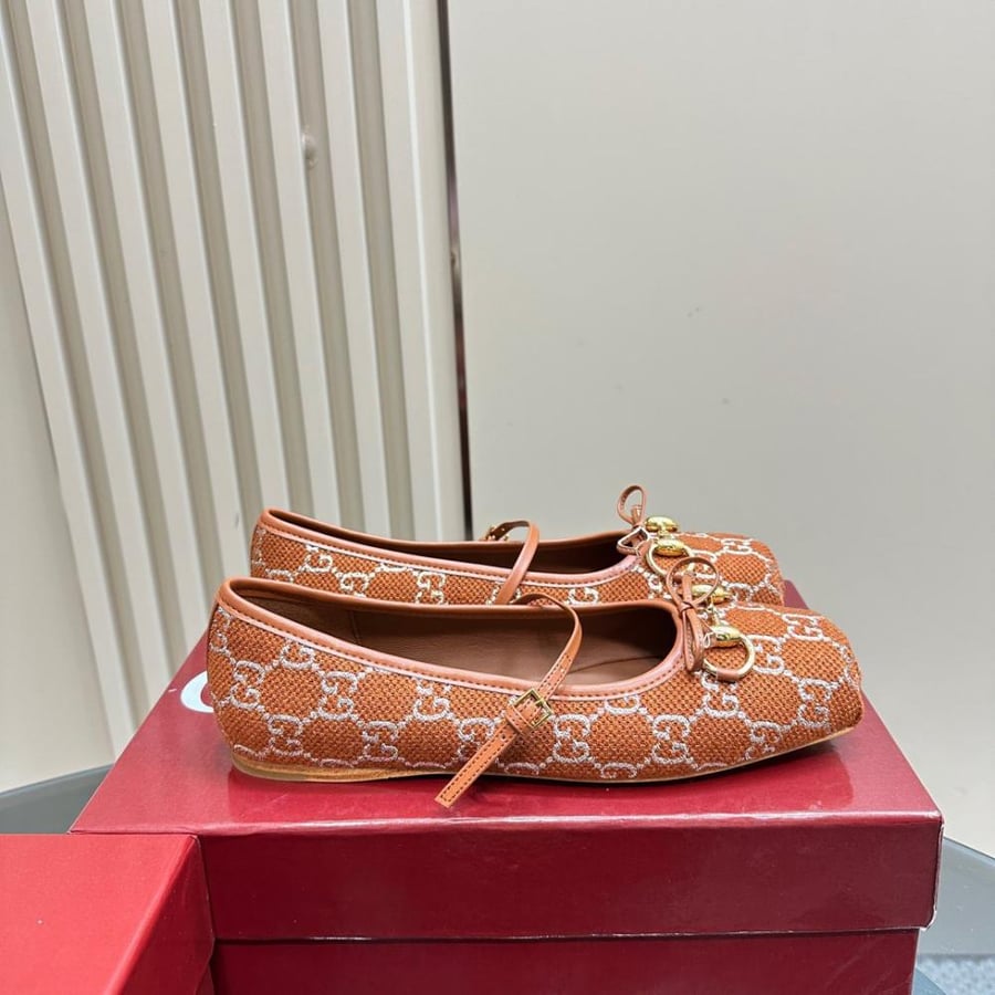Gucci shoes
