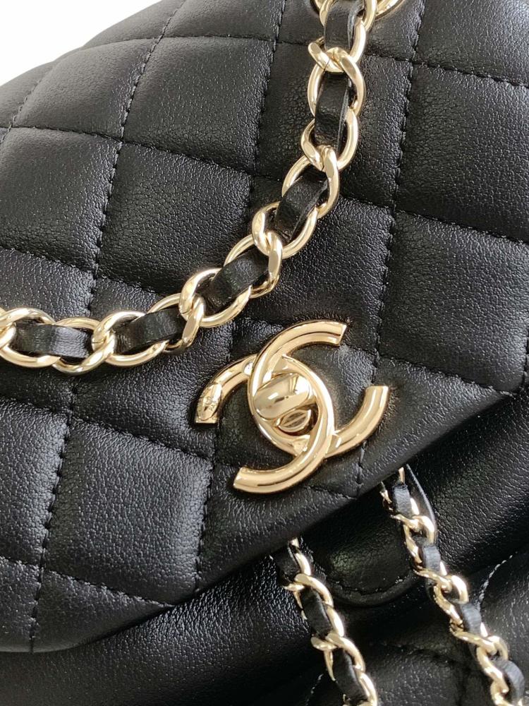 شانيل 24p مقاس 18.5 cm