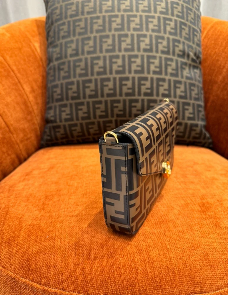 فندي كروس مقاس 22cm