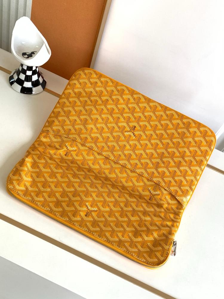 شنطة كلاتش جويارد مقاس 30cm