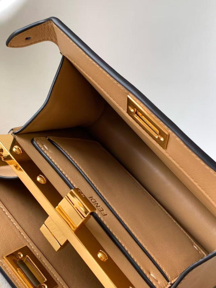 فندي بيكابو بتيت مقاس 20cm