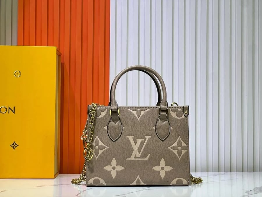 لويس فيتون مقاس18cm