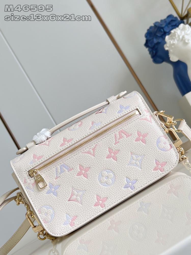 لوي فيتون ‏ Pochette Métis مقاس13.5cm