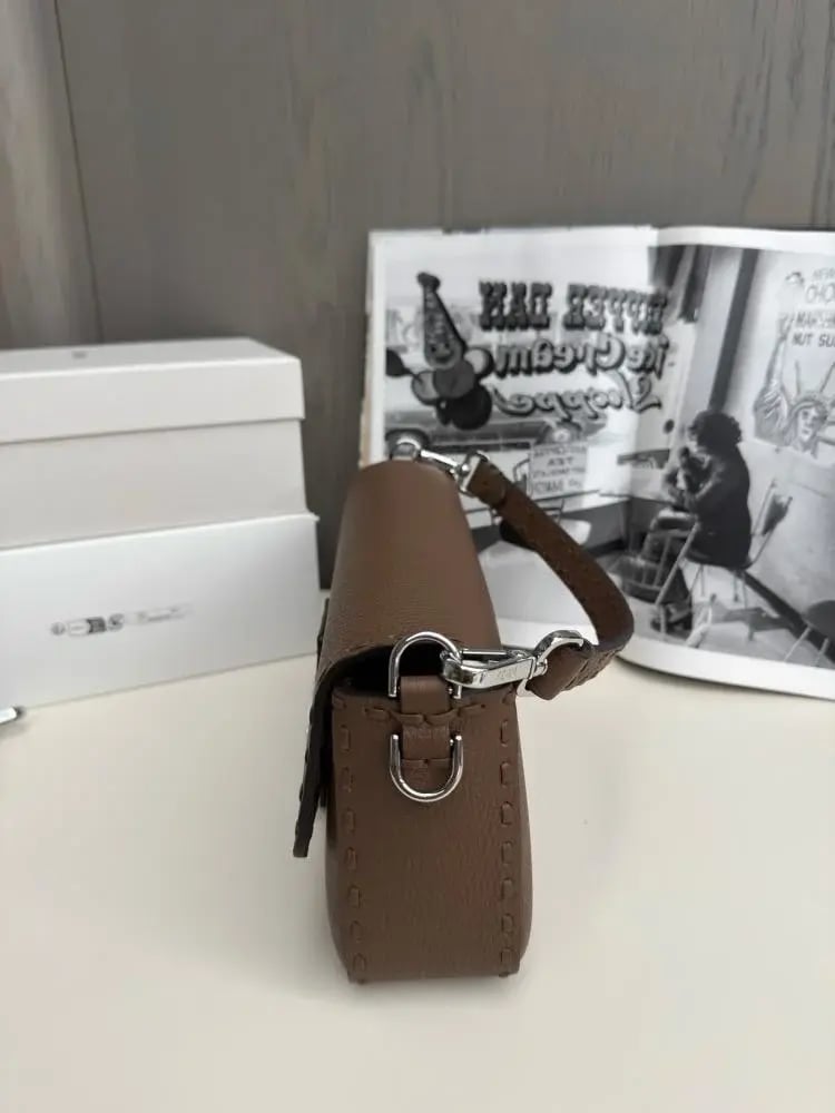 فندي Baguette مقاس 26cm