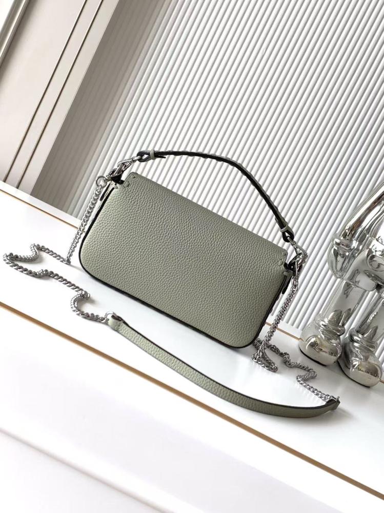 Fendi baget size 20cm