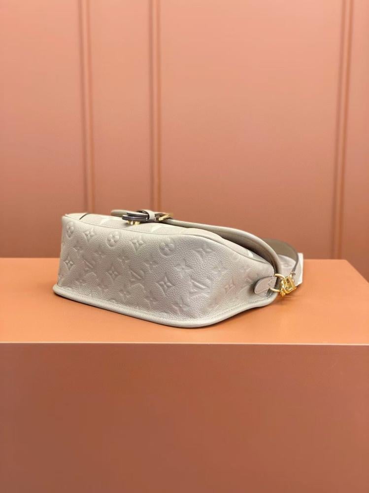 Louis Vuitton DIANE 23cm