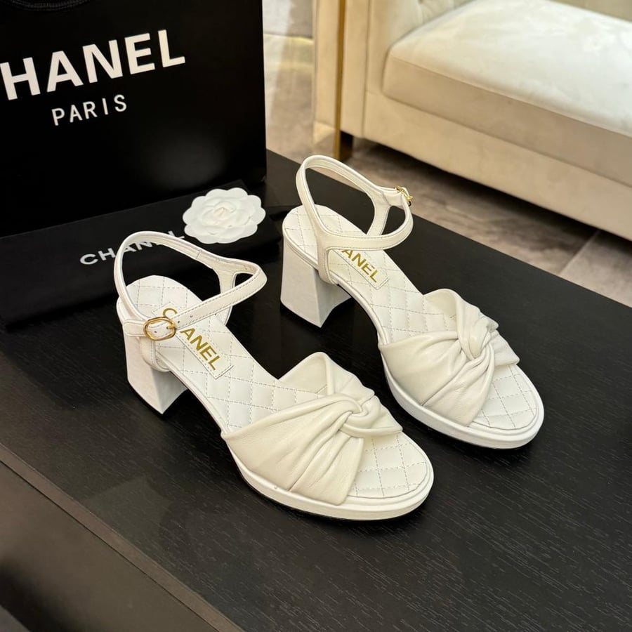 Chanel heel