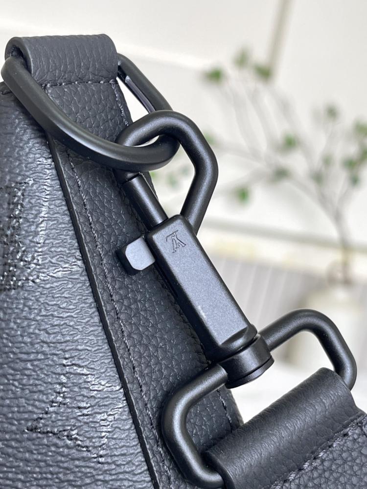 لوي فيتون Monogrram Midnight مقاس 30 cm