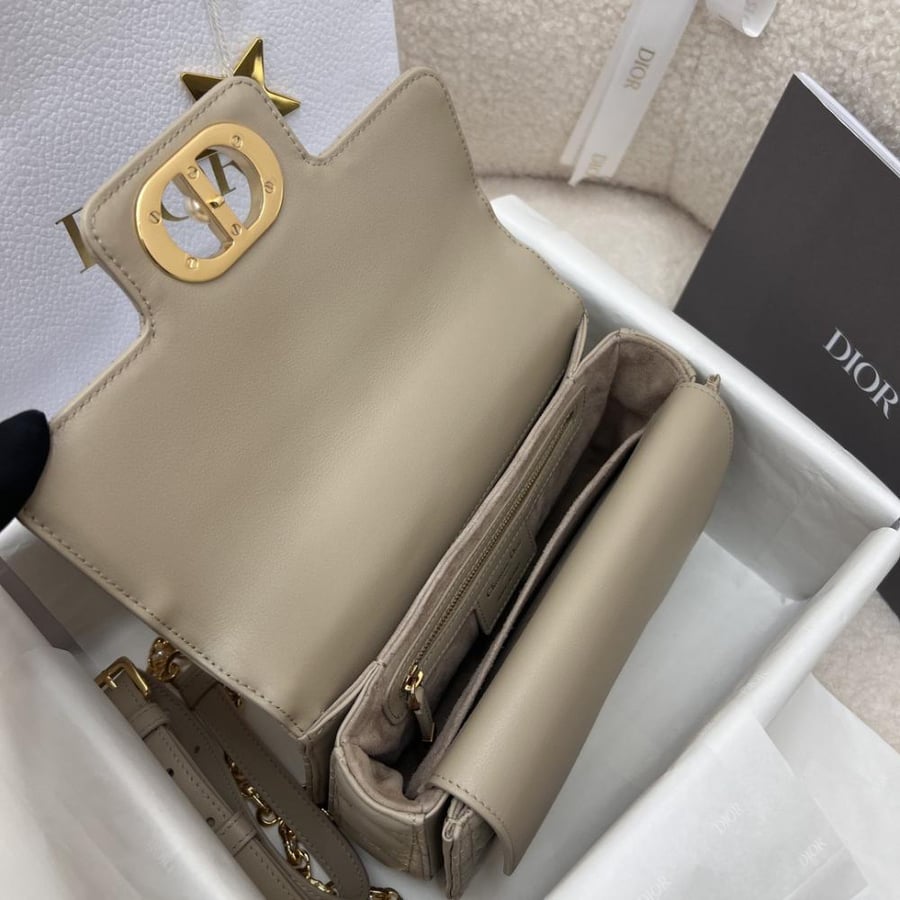 ديور Jolie مقاس 22cm