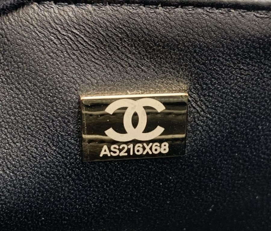 Chanel Classic size 20cm