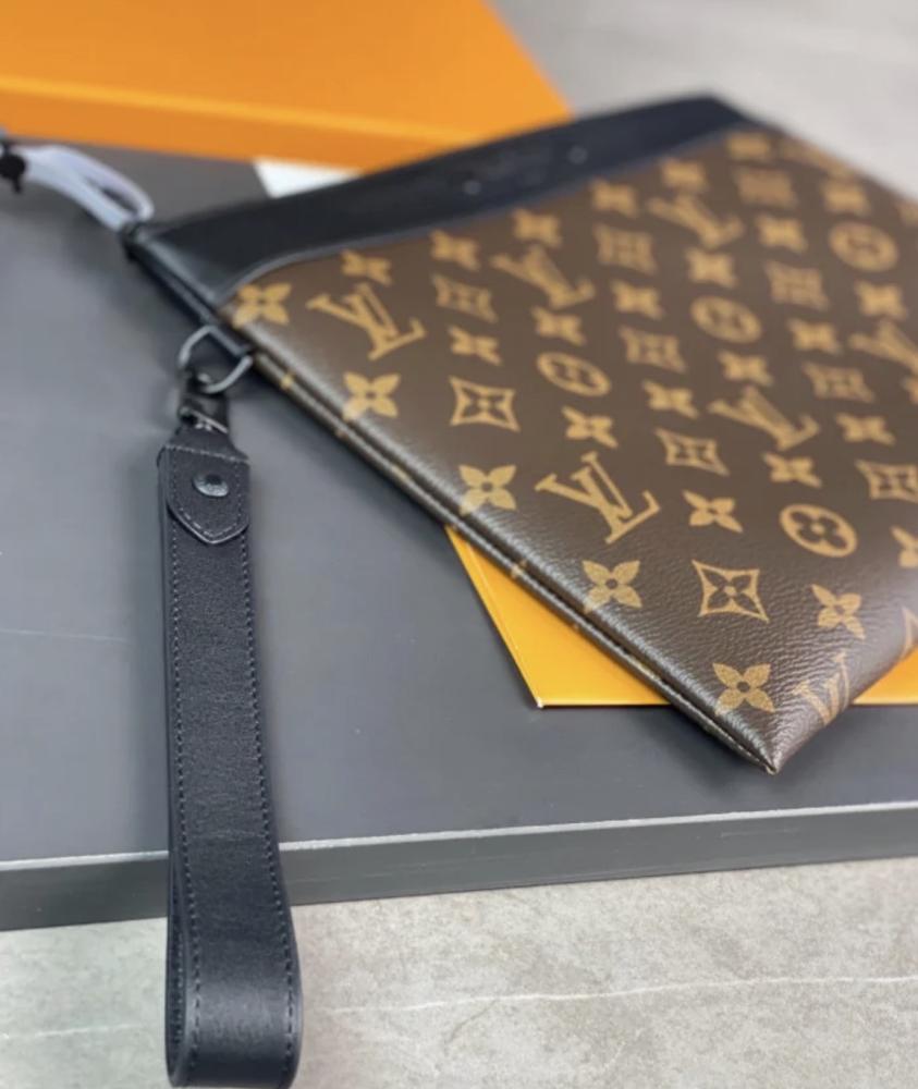 لوي فيتون باوتش مقاس 30cm