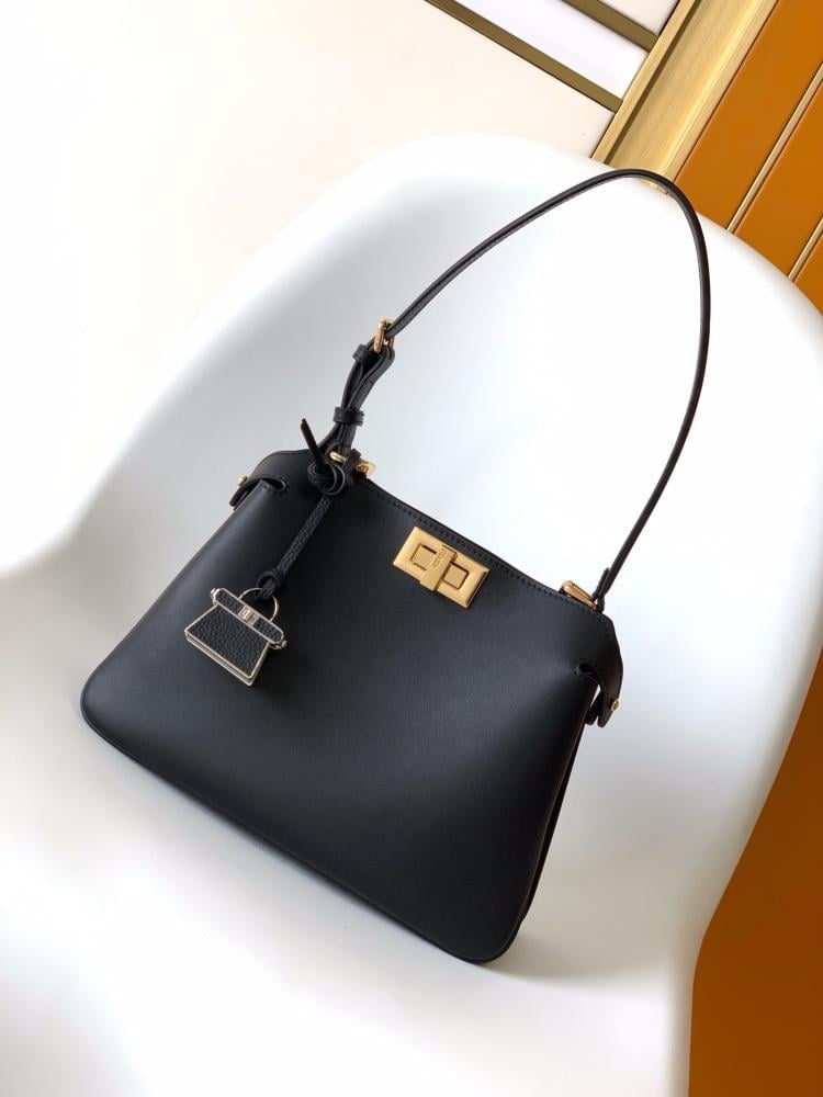 فندي Peekaboo مقاس 29cm