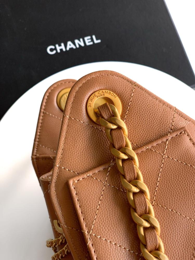 Chanel size 20