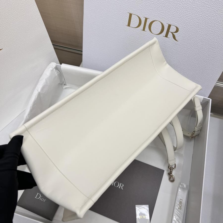 ديور Book Tote مقاس 36.5cm