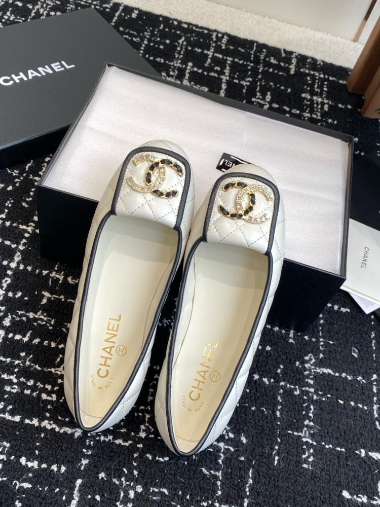 Chanel flat