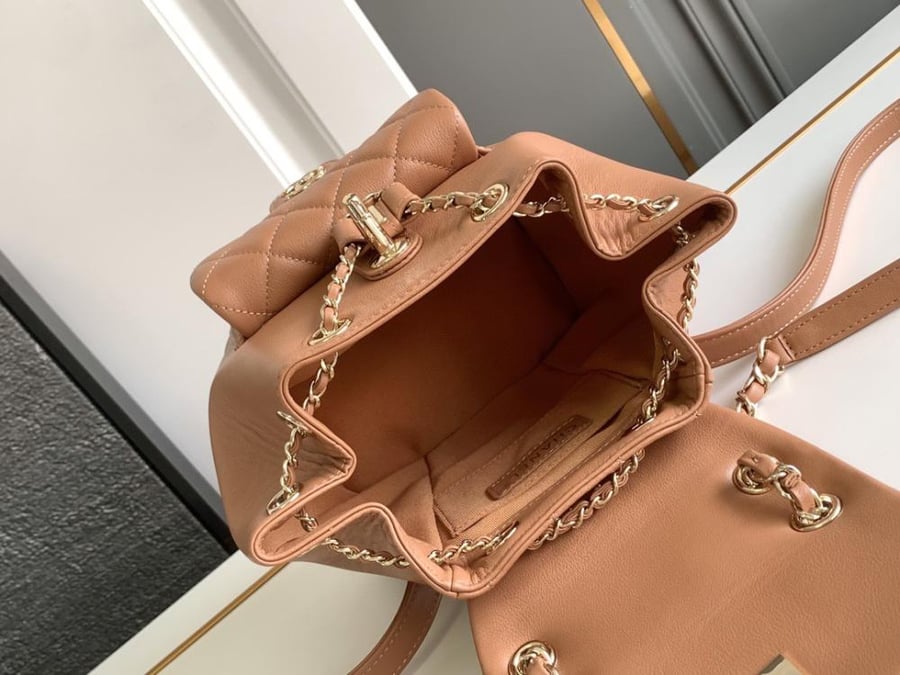 شانيل 24p مقاس 18.5 cm