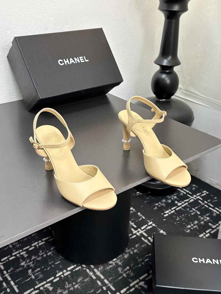 Chanel heel