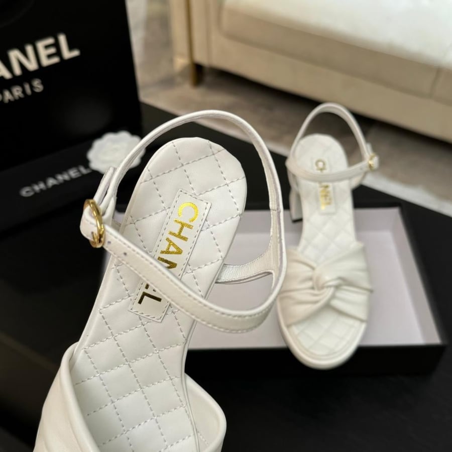 Chanel heel