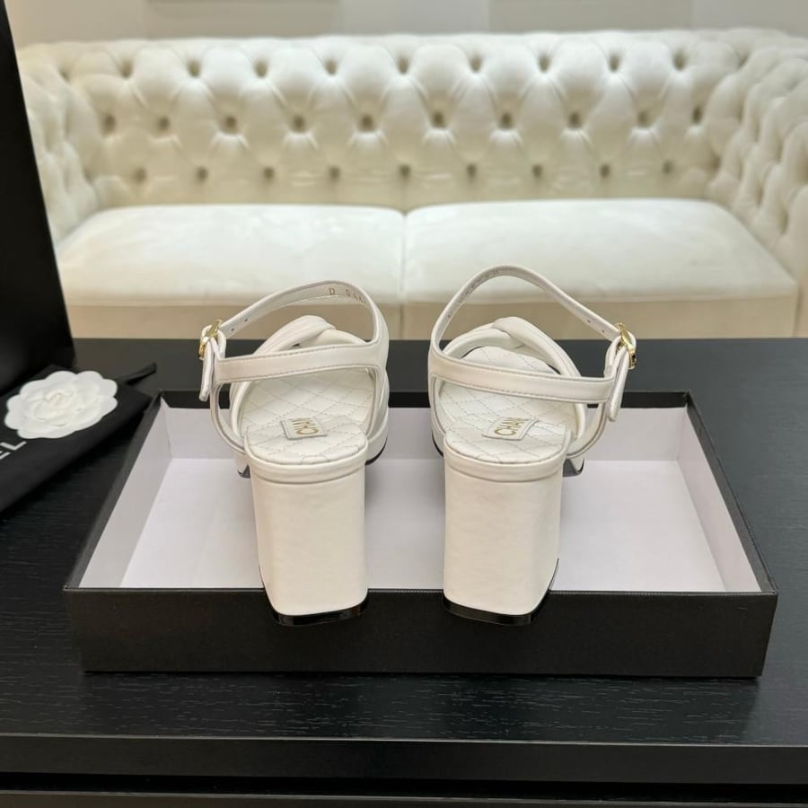 Chanel heel