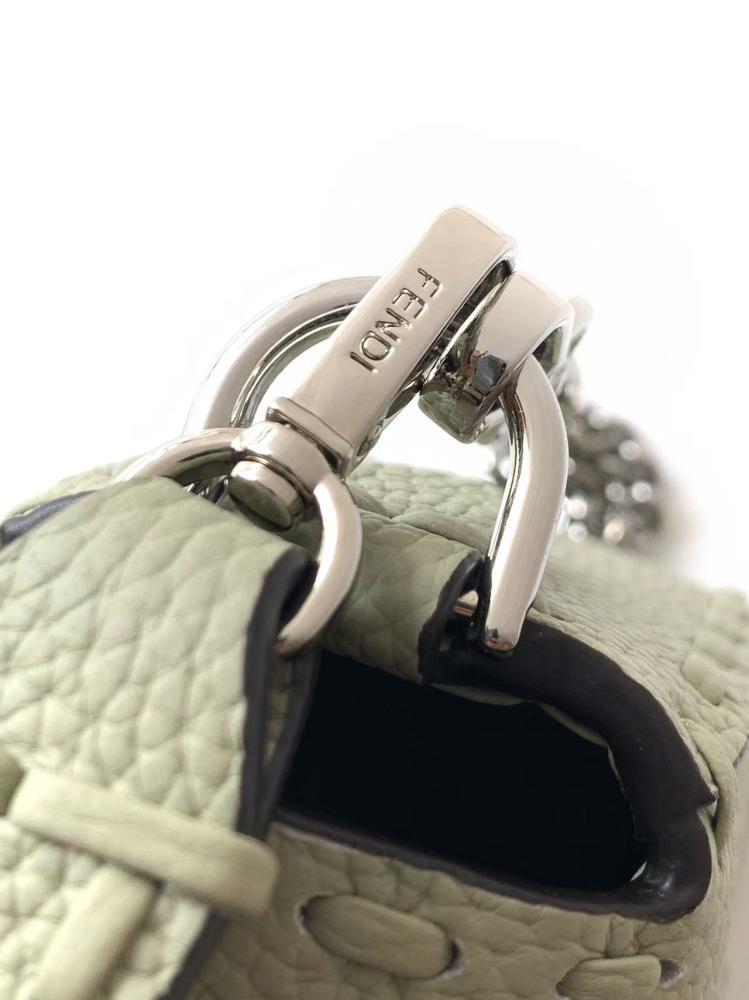 Fendi baget size 20cm