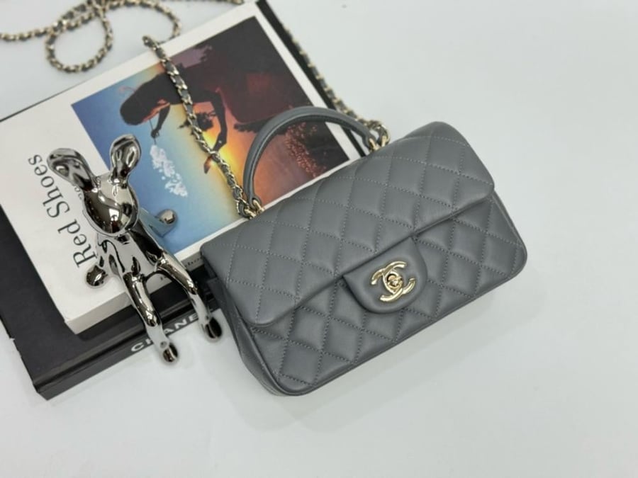 Chanel 23P size 20cm