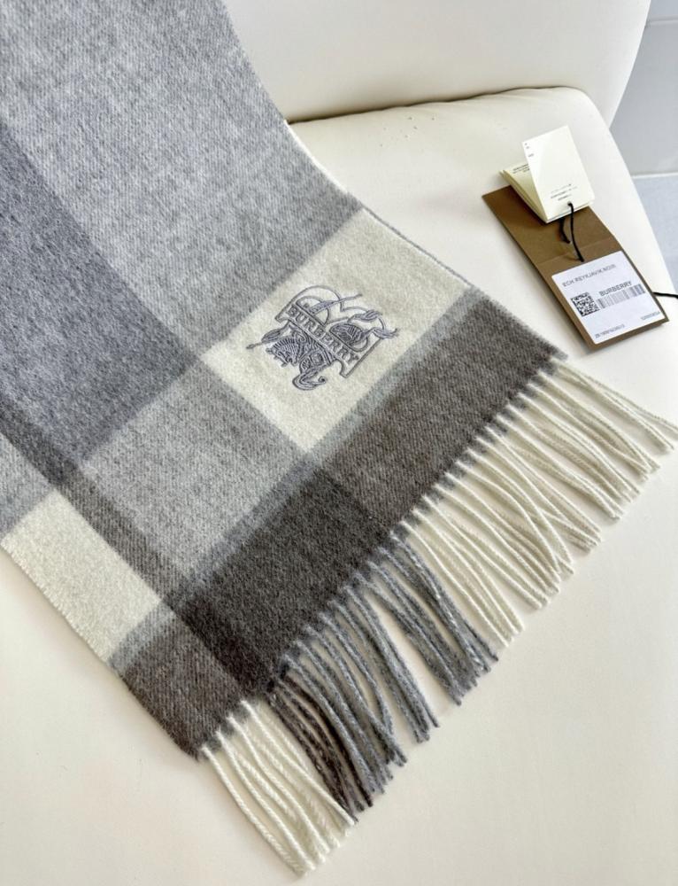 scarf Burberry