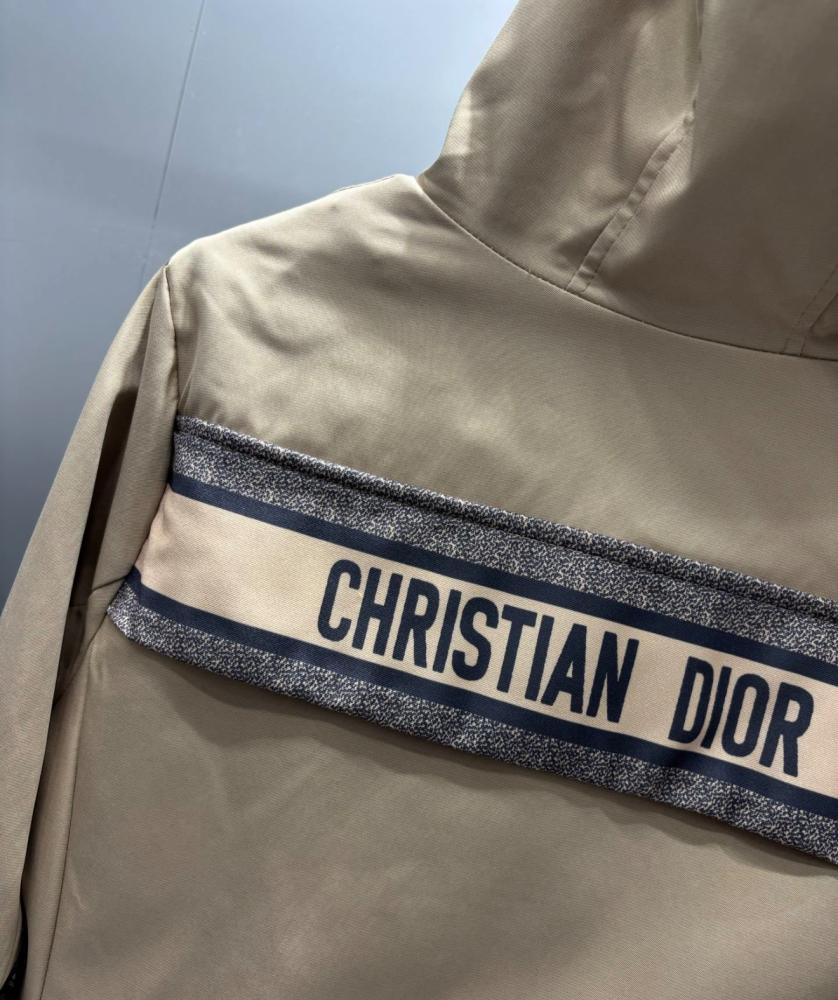 Jacket 2025