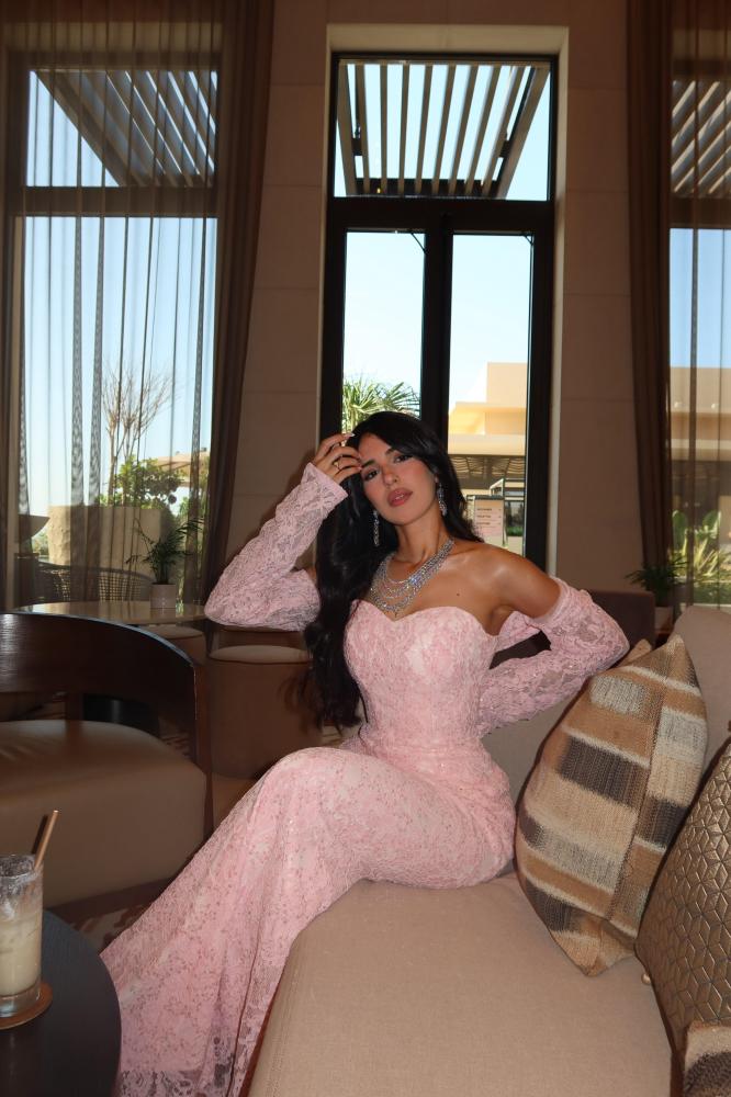 Dreamy lace