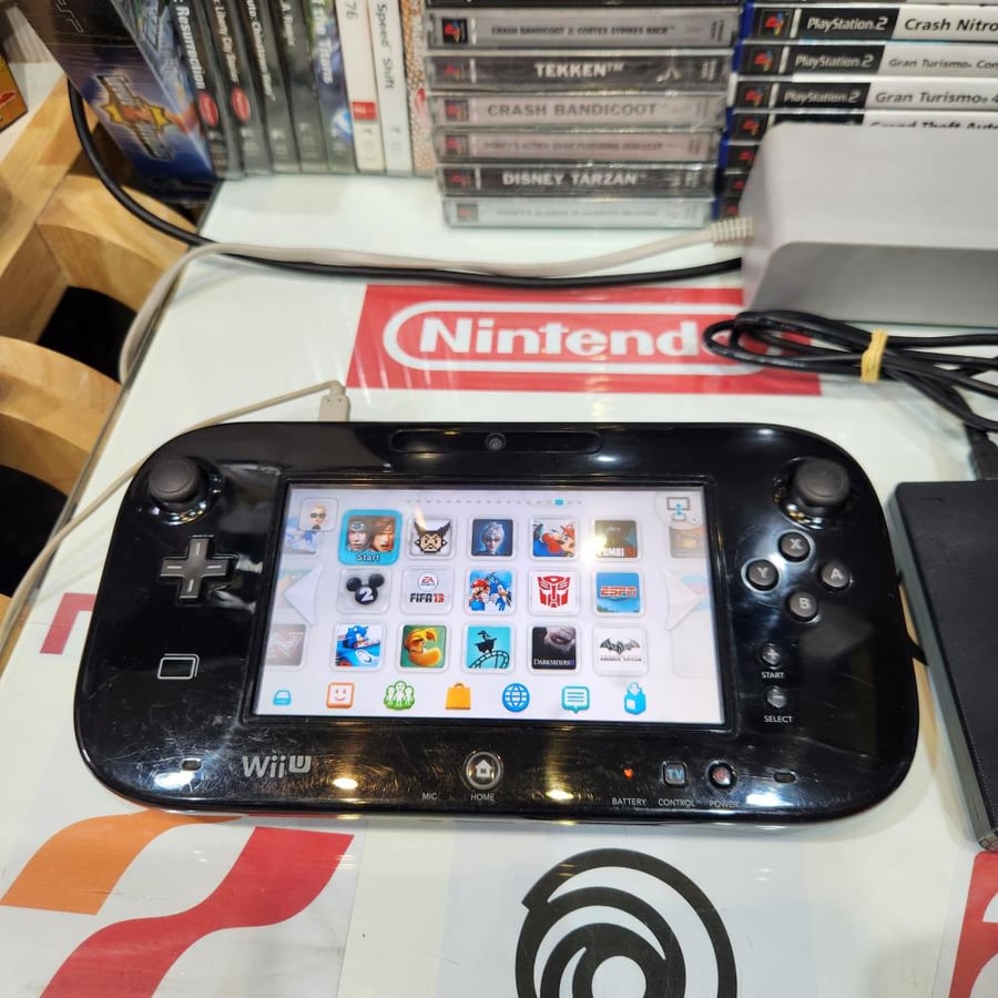 WIIU جهاز نينتدو وي يو مبرمج بداخله اكثر من ٢٠٠ لعبة