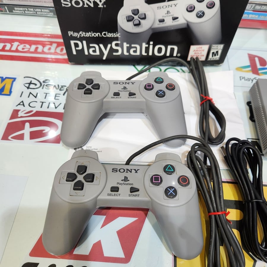 PS1 جهاز بلاستيشن ون كلاسيك مبرمج مع فلاش ٦٤ جيجا بداخله ٤٥٠٠ لعبة