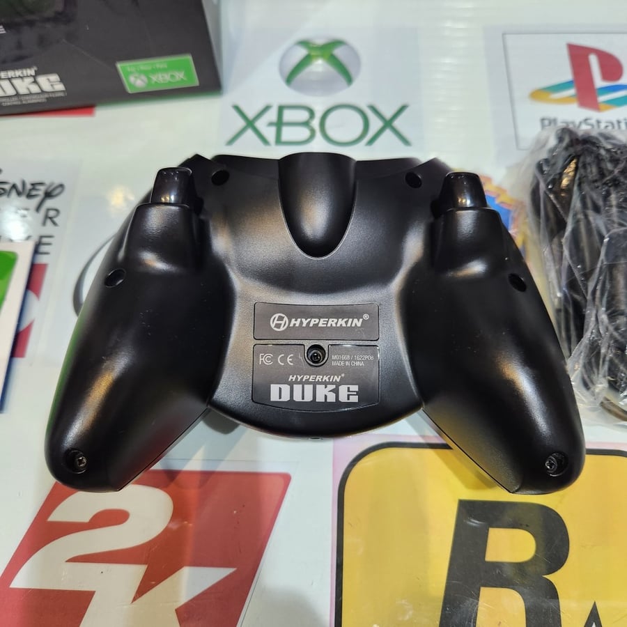 Xbox وحدة تحكم اكس بوكس ون  وبي سي