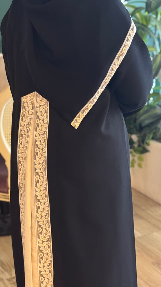 عباية سلاف