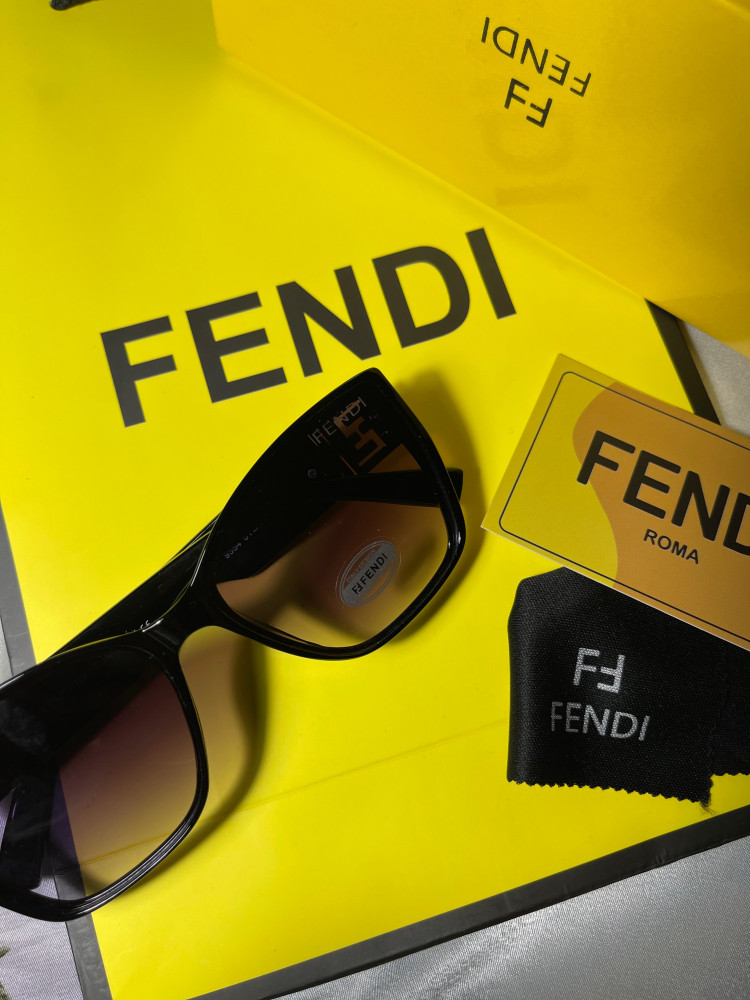 نظارة فندي - FENDI