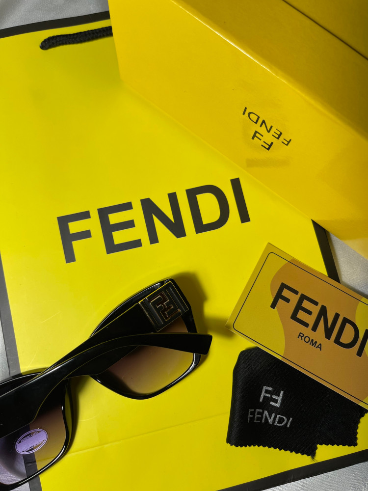 نظارة فندي - FENDI