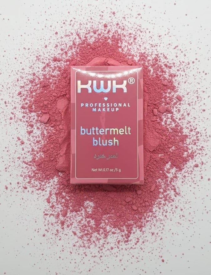 احمر خدود من KWK