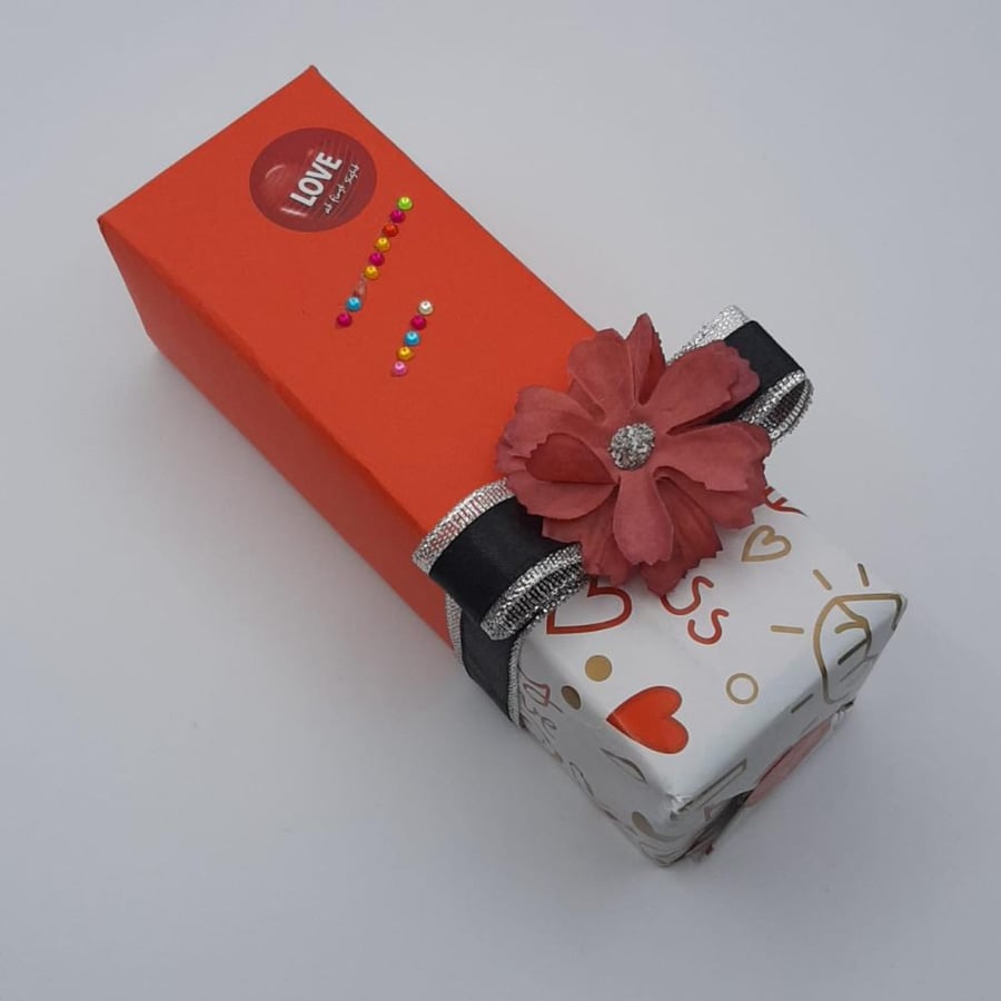 عطر لوديستار نسائي