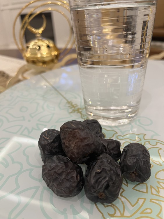 Ajwa date medium-sized grain price per kilogram