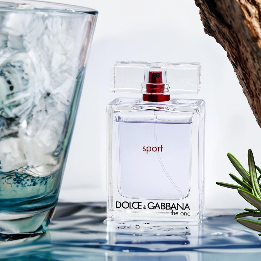 عطر رجالي ميني ذا ون سبورت دولتشي اند غابانا او دو تولت 8 ML بخاخ
