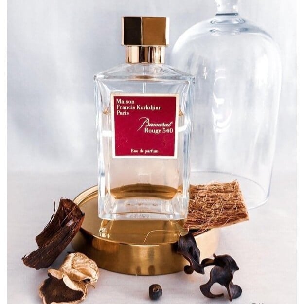 عطر نيش للجنسين بكرات روج 540 او دو برفيوم 70 ML