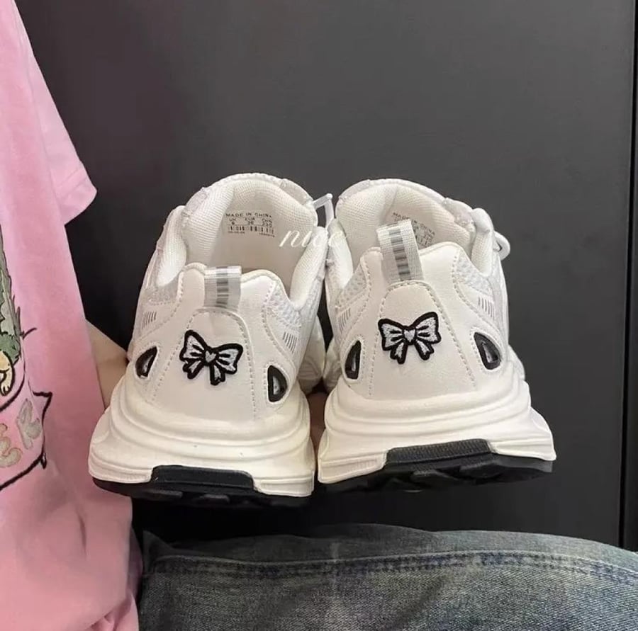 حذاء أبيض |  White Y2K