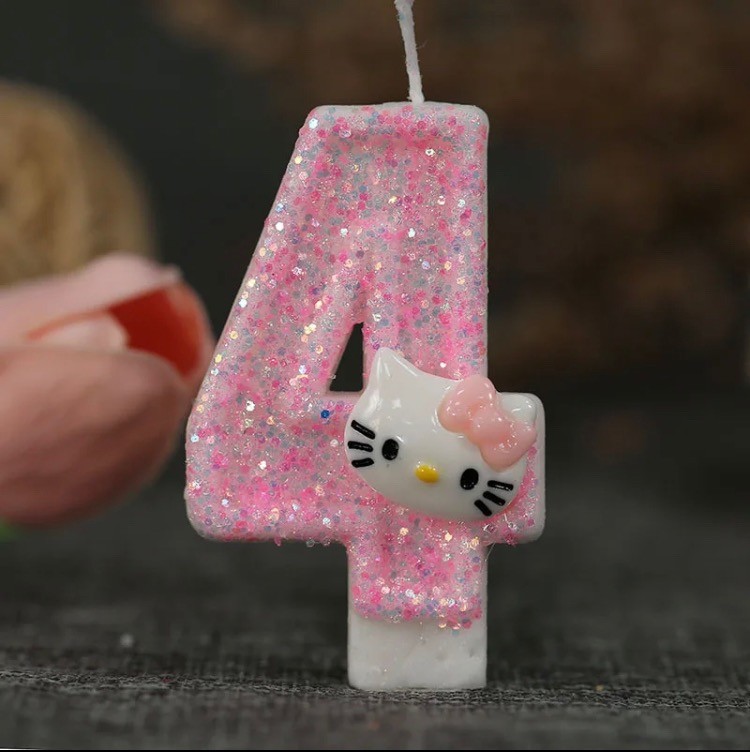 شمعة هيلو كيتي | Hello Kitty candle