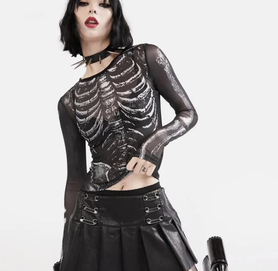 توب | Gothic