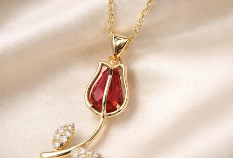قلادة التوليب | Tulip Necklace