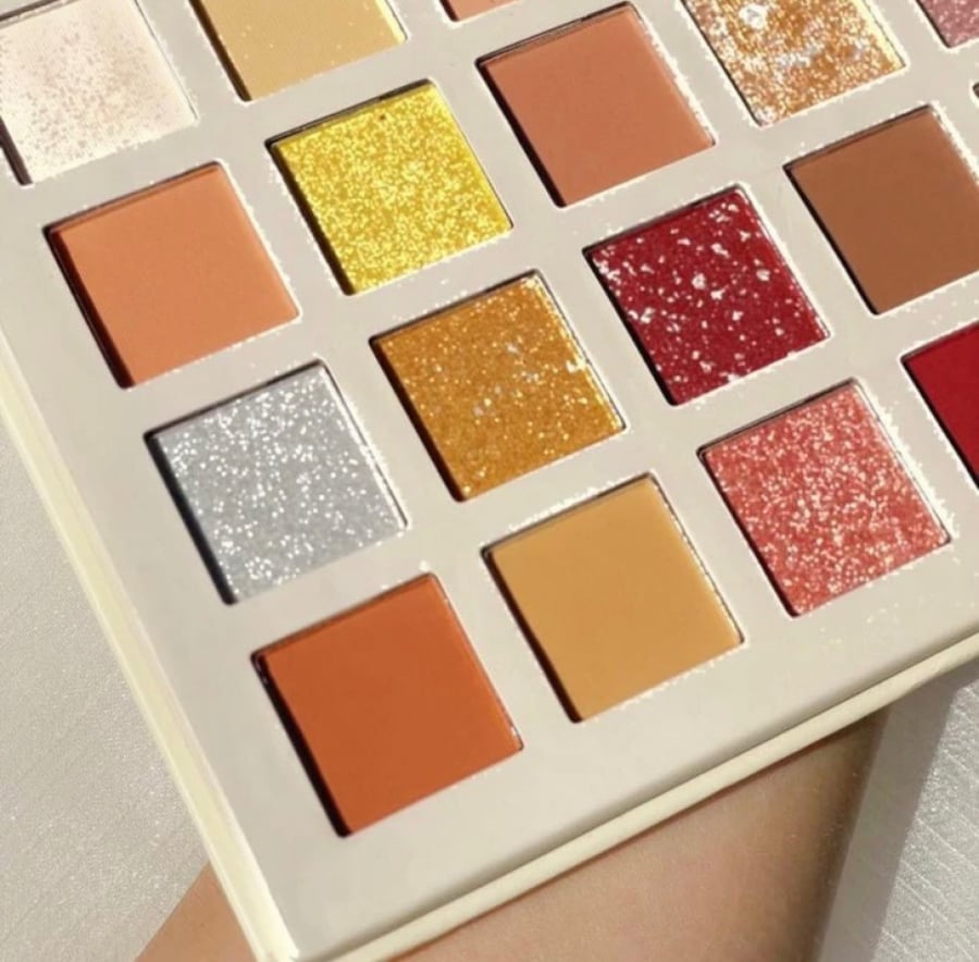 ايشادو سينامنرول| eyeshadow